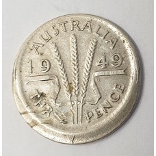 AUSTRALIA 1949 . THREEPENCE . ERROR . BROADSTRUCK . SOME REVERSE MARKS